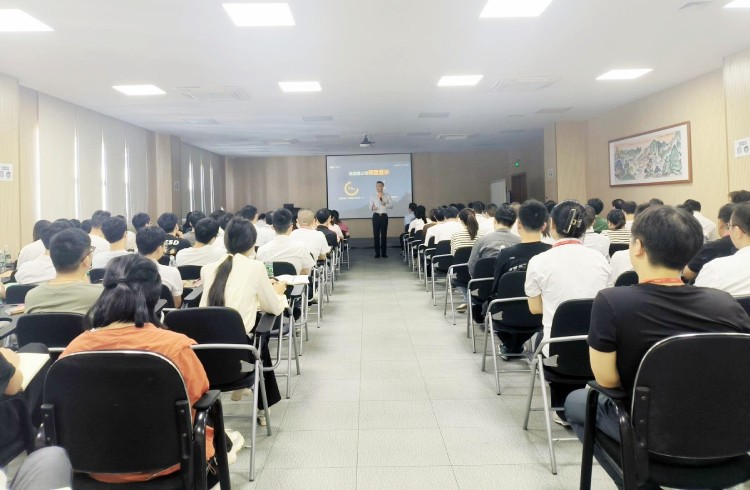 育才樹(shù)人，輔弼共興——組織增長(zhǎng)之打造左膀右臂專(zhuān)題培訓(xùn)